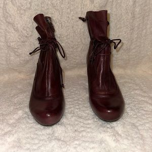 Earthies maroon boots